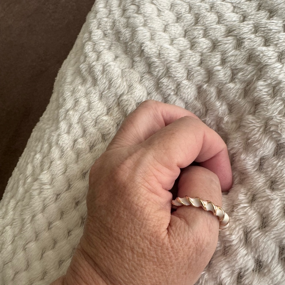 Elegant Gold Twisted Ring
Size 13.5
Set of two